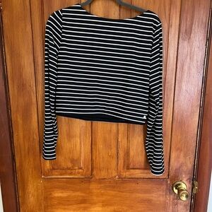 NWT CALIA by Carrie Underwood Black and White Striped Long Sleeve Crop Top